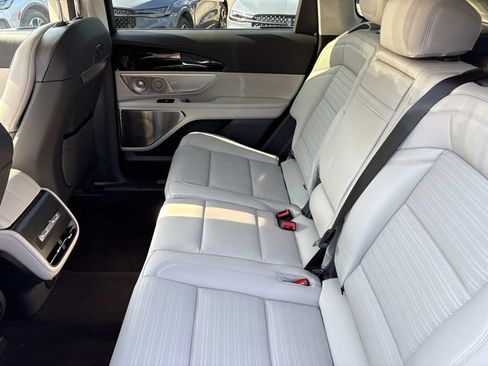 New 2026 Lincoln Nautilus Reserve AWD/4WD image 16