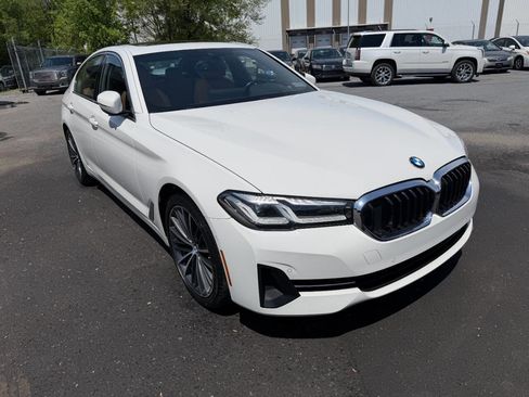 Used 2021 BMW 530i xDrive w/ Premium Package AWD/4WD image 5