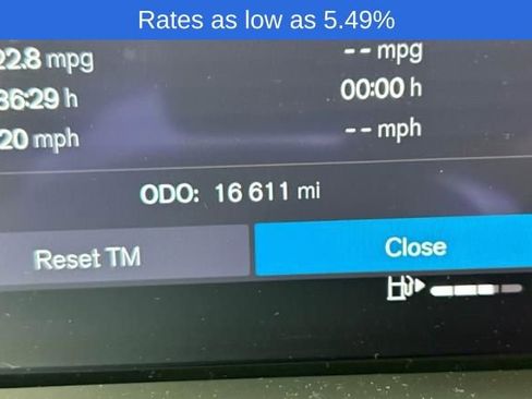 Used 2023 Volvo XC60 B5 Plus image 8