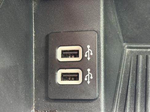 Used 2019 Ford F150 Lariat AWD/4WD image 11