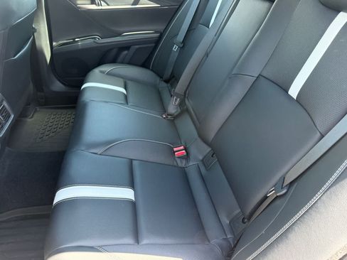 Used 2026 Toyota Camry SE w/ Convenience Package FWD image 8