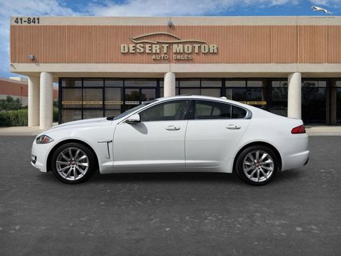Used 2015 Jaguar XF Premium RWD image 5