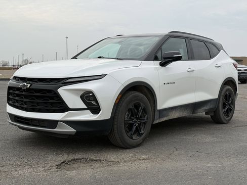 Used 2023 Chevrolet Blazer LT w/ Sound & Technology Package image 7