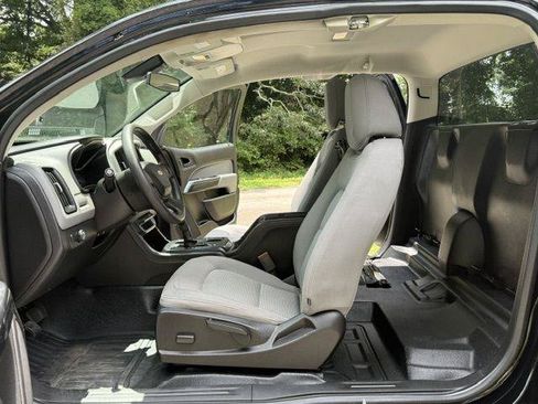 Used 2017 Chevrolet Colorado W/T RWD image 8