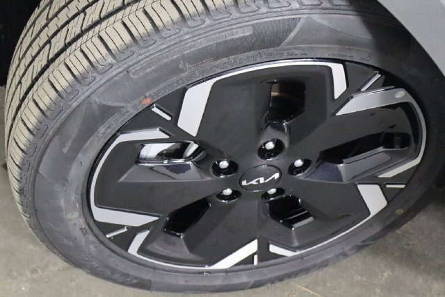 Certified 2023 Kia Niro Wave FWD image 38