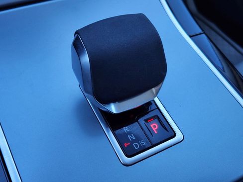 Certified 2025 Land Rover Range Rover Velar S image 19