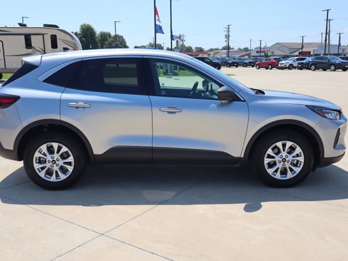 Used 2024 Ford Escape Active AWD/4WD image 4