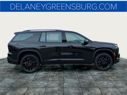 Used 2026 Chevrolet Traverse LT w/ Midnight/Sport Edition AWD/4WD image 2