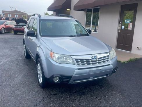 Used 2012 Subaru Forester 2.5X Limited image 3