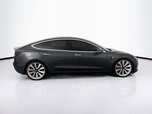 Used 2018 Tesla Model 3 Long Range image 4