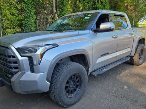Used 2023 Toyota Tundra Limited w/ Power Package AWD/4WD image 1