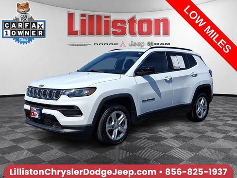 Used 2023 Jeep Compass Latitude w/ Sun and Sound Group AWD/4WD image 1