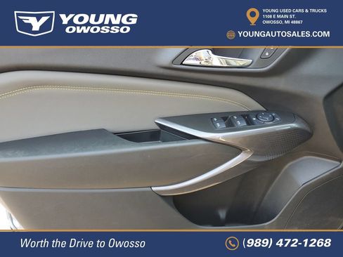 Used 2025 Chevrolet Trax ACTIV w/ Sunroof Package FWD image 23