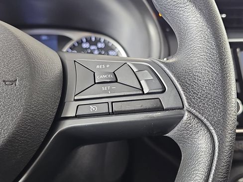 Used 2023 Nissan Kicks S FWD image 17