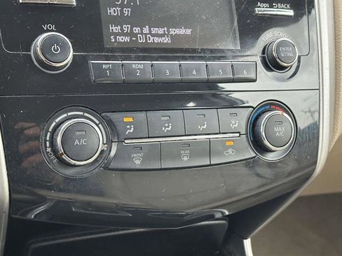 Used 2014 Nissan Altima 2.5 S w/ Display Audio Package image 18