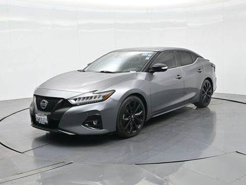 Used 2021 Nissan Maxima SR w/ Sport Mat Group image 2