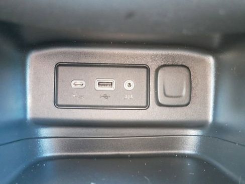 Used 2023 Chevrolet Equinox LT image 20