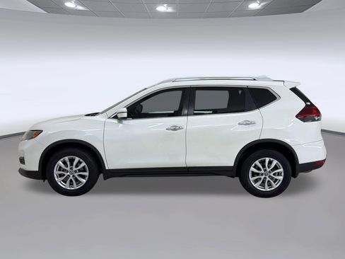 Used 2018 Nissan Rogue SV FWD image 2
