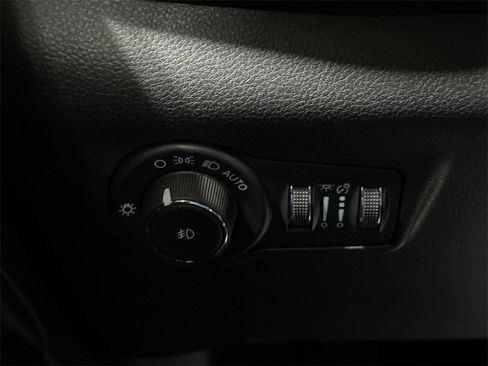 New 2026 Jeep Compass Latitude image 16