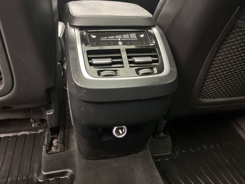 Used 2019 Volvo XC90 T5 Momentum w/ Advanced Package image 12