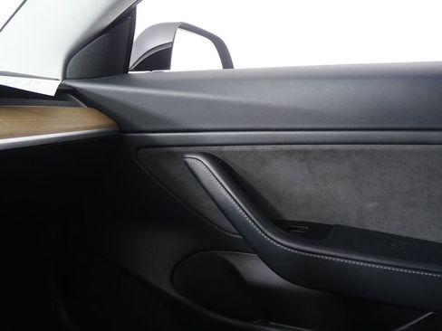 Used 2020 Tesla Model 3 Long Range image 17
