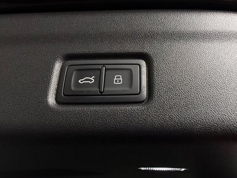 Used 2025 Audi Q6 e-tron Premium Plus w/ Premium Plus AWD/4WD image 29