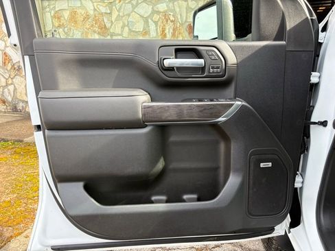 Used 2020 Chevrolet Silverado 2500 LTZ w/ LTZ Premium Package image 19