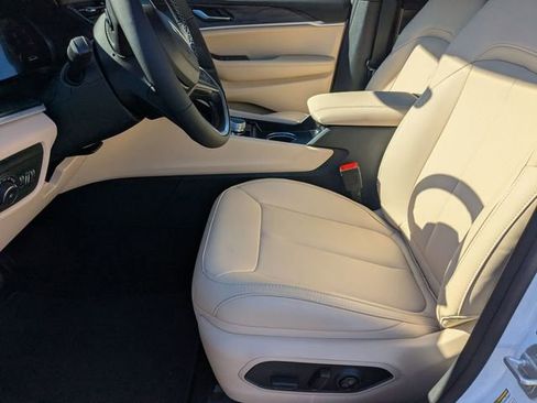 New 2026 Jeep Grand Cherokee Limited image 12