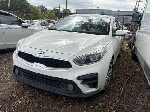 Used 2021 Kia Forte Sedan FWD image 2