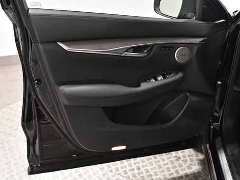 Certified 2025 INFINITI QX50 Luxe image 10