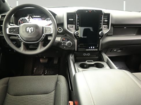 Used 2025 RAM 1500 Big Horn AWD/4WD image 6