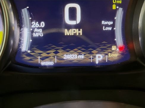 Used 2022 Jeep Wrangler Unlimited Rubicon 4xe w/ Cold Weather Group AWD/4WD image 8