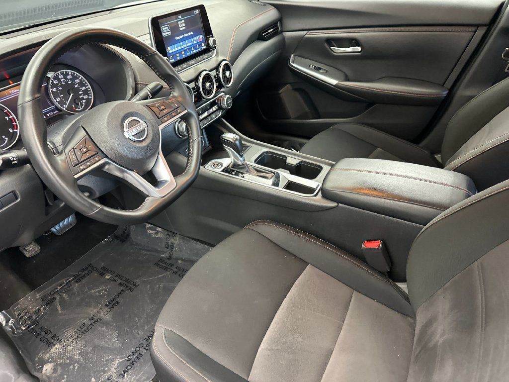 Used 2025 Nissan Sentra SR FWD image 9