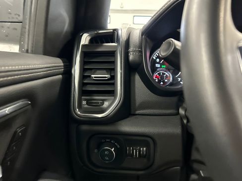 Used 2024 RAM 1500 Laramie image 19