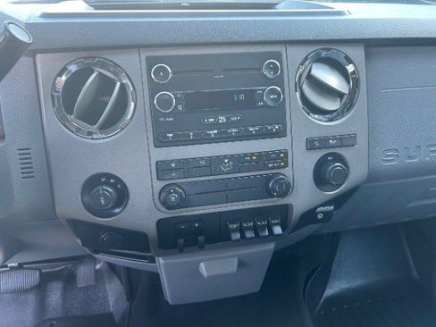 Used 2012 Ford F250 XLT w/ XLT Interior Pkg image 20