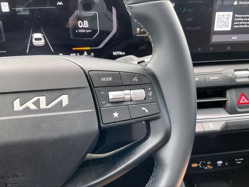 Used 2025 Kia K4 EX FWD image 23