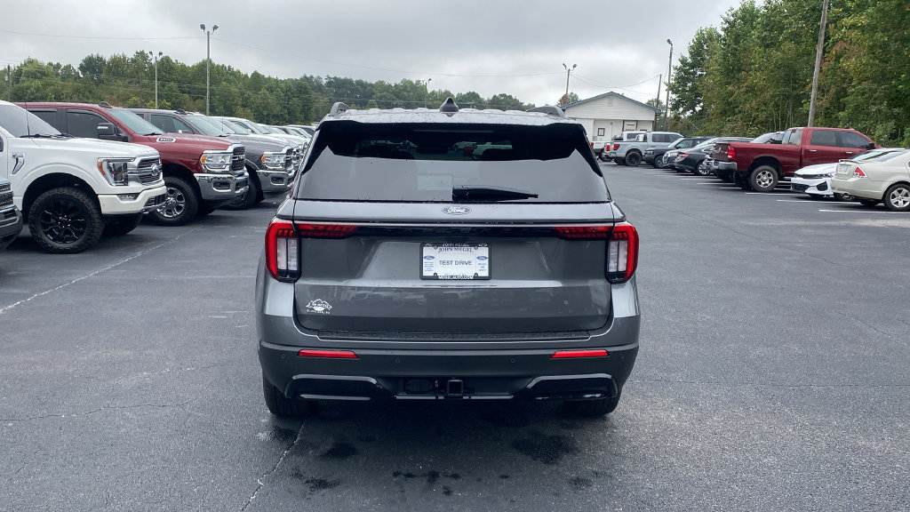 New 2027 Ford Explorer ST-Line w/ Premium Package RWD image 6