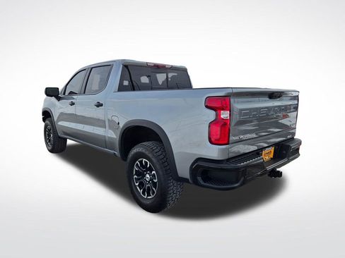 Used 2024 Chevrolet Silverado 1500 ZR2 w/ Technology Package image 8