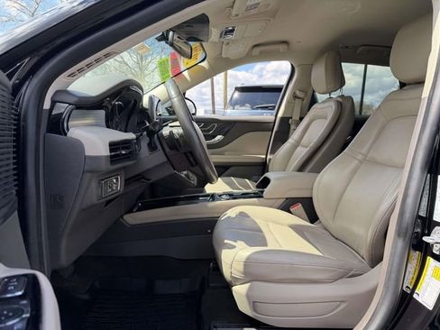 Certified 2020 Lincoln Corsair AWD w/ Equipment Group 101A image 8