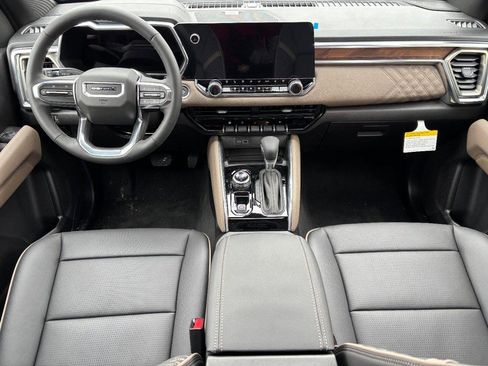 New 2026 GMC Canyon Denali w/ LPO, Denali Black Edition image 8