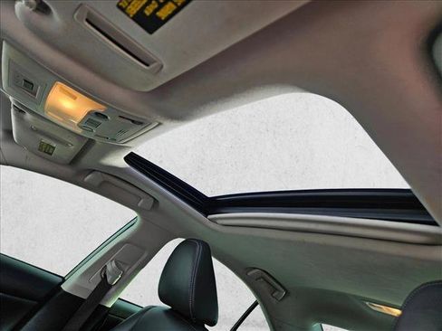 Used 2016 Lexus IS 300 AWD image 17