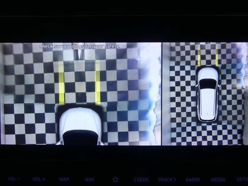 Used 2022 Hyundai Tucson Limited w/ Cargo Package FWD image 8