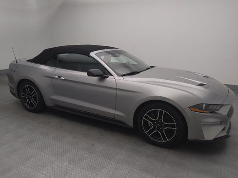 Used 2020 Ford Mustang Premium RWD image 11