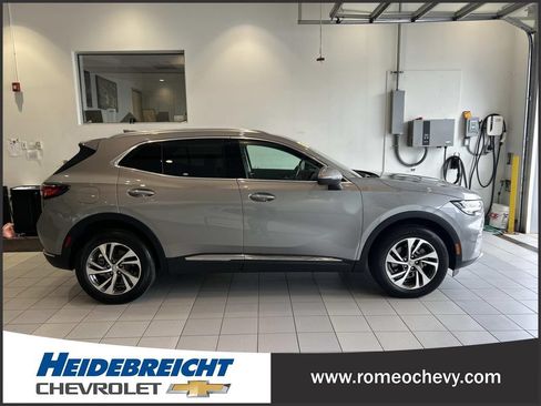 Used 2023 Buick Envision Essence AWD/4WD image 2