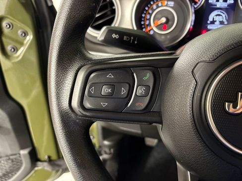 Used 2022 Jeep Gladiator Sport AWD/4WD image 17