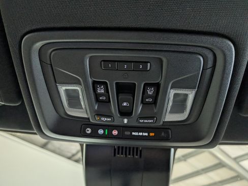 Used 2025 GMC Sierra 1500 AT4 w/ AT4 Premium Package image 33