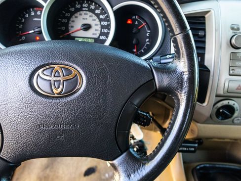 Used 2010 Toyota Tacoma 2WD Access Cab image 37