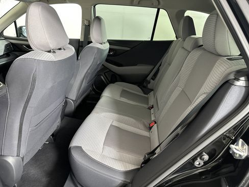 Used 2025 Subaru Outback Premium w/ Popular Package #1A image 7