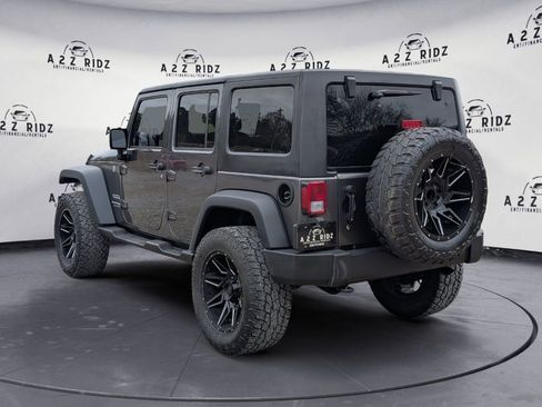 Used 2018 Jeep Wrangler Unlimited Sport S image 4