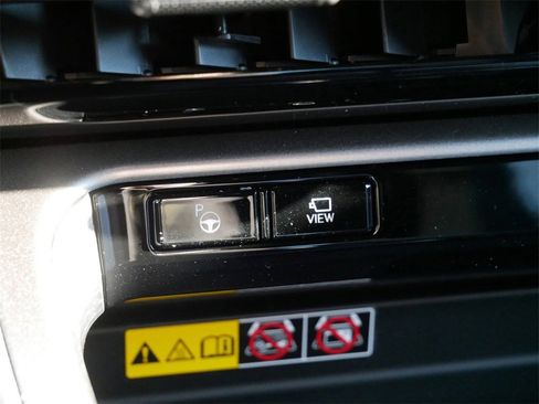 New 2026 Lexus TX 500h AWD image 22